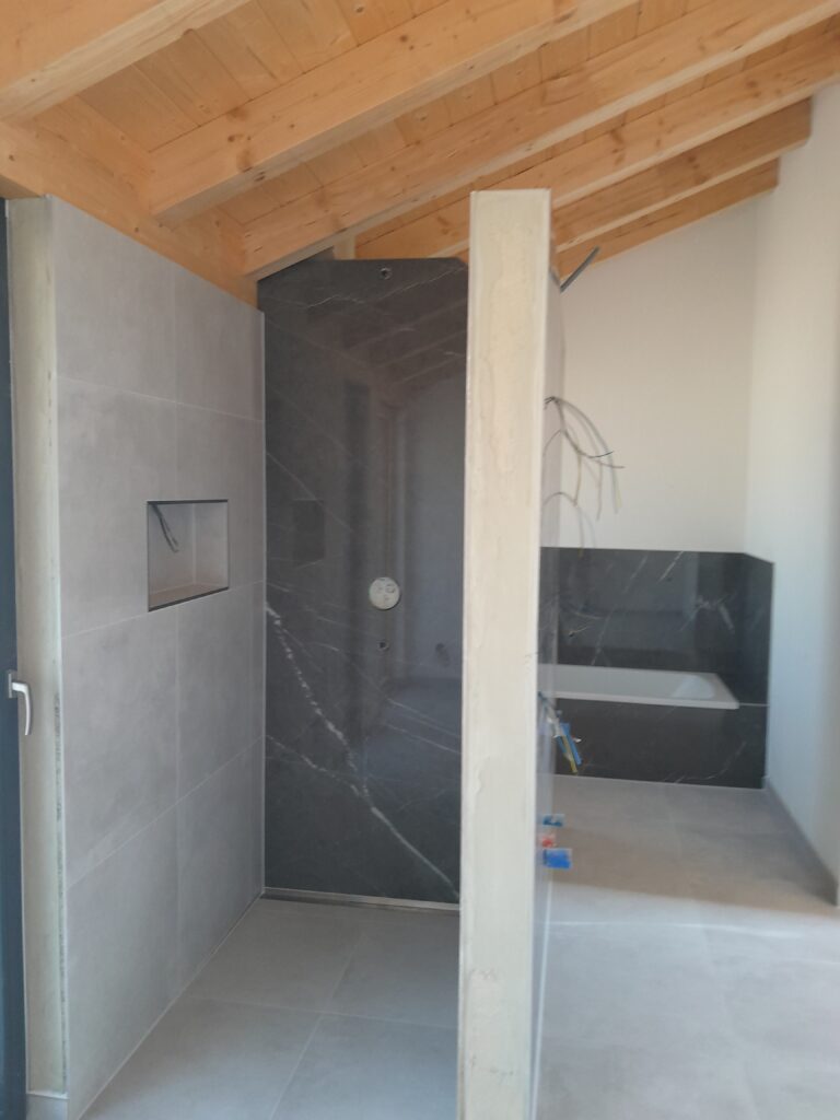 Großformatige Fliesen Saulgrub